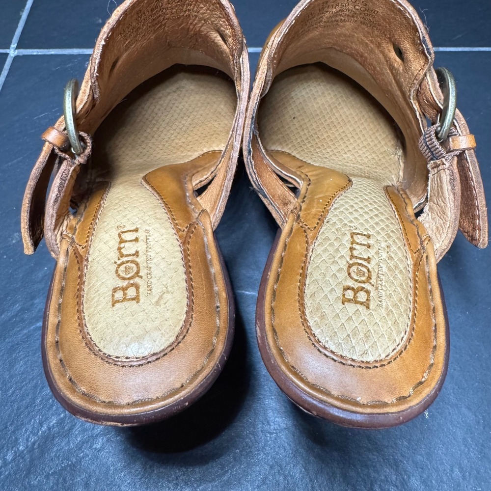 Born Womens Tan Leather Clogs Buckle Strap Platform Block Heel Mules 9 40.5 - Picture 9 of 10